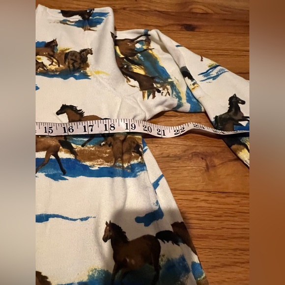 Amazing wild horse cardigan - Picture 7 of 11